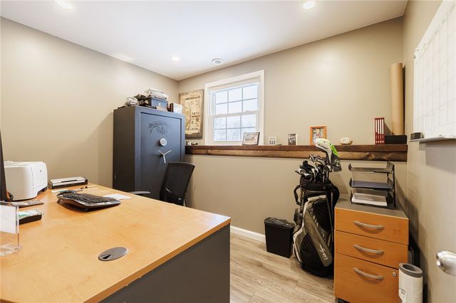 5722 Dalton Drive, Farmington, NY 14425