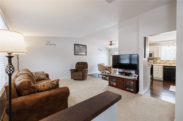 5722 Dalton Drive, Farmington, NY 14425