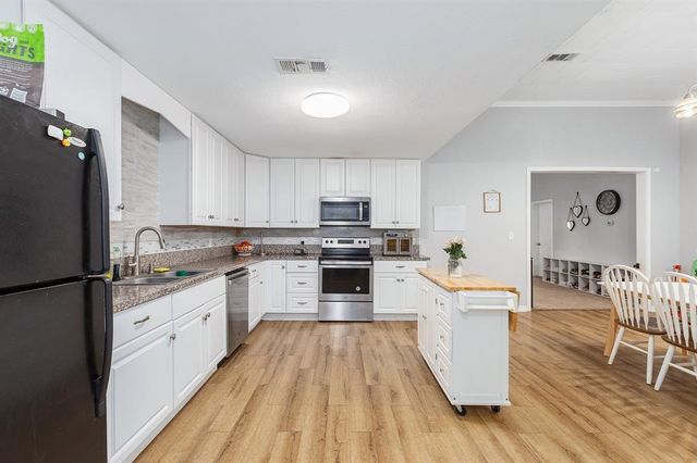240 7th Street, Trinity, TX 75862