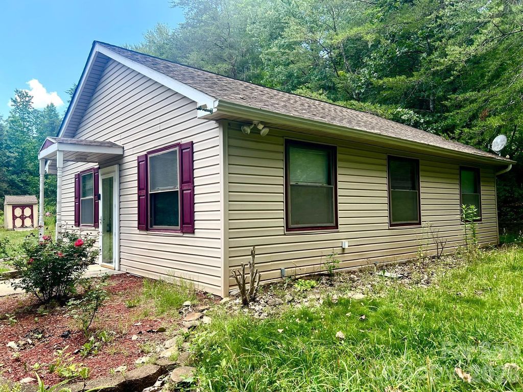 3840 Hide Away Hill, Morganton, NC 28655