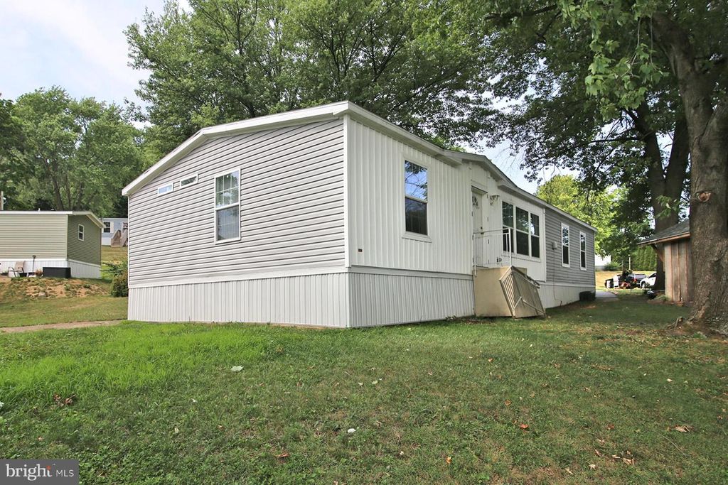 61 LEBANON VALLEY CT TP-0061 CT, Lebanon, PA 17046