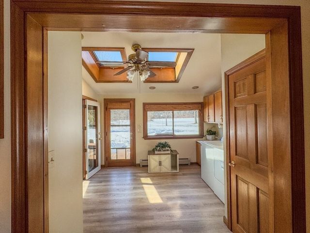 714 Colrain Rd, Greenfield, MA 01301