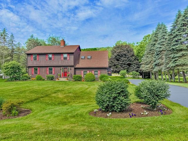 714 Colrain Rd, Greenfield, MA 01301