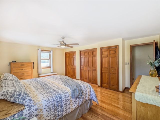 714 Colrain Rd, Greenfield, MA 01301
