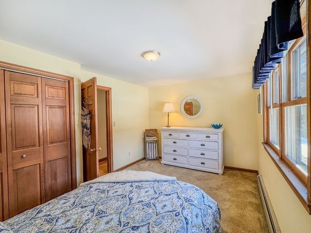 714 Colrain Rd, Greenfield, MA 01301