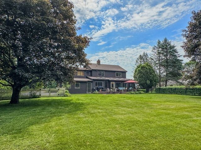 714 Colrain Rd, Greenfield, MA 01301