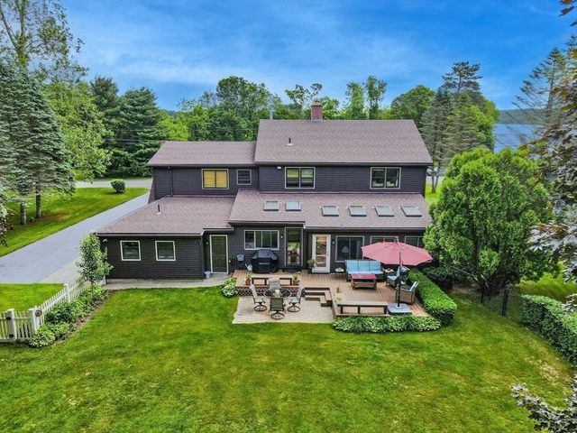 714 Colrain Rd, Greenfield, MA 01301