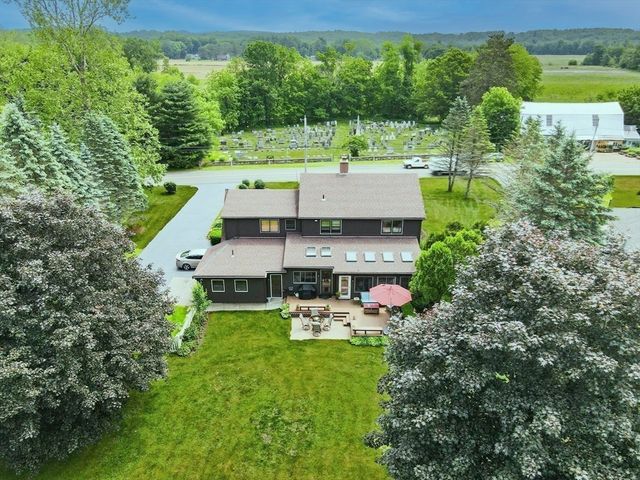 714 Colrain Rd, Greenfield, MA 01301