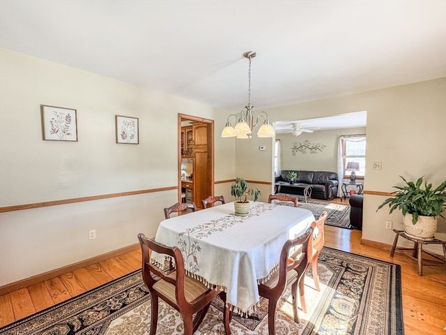 714 Colrain Rd, Greenfield, MA 01301