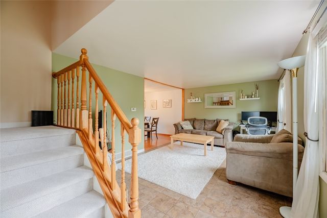 22 Tarrycrest Lane, Gates, NY 14606