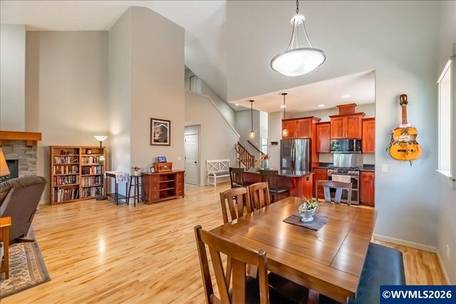 1292 Barnabas St NW, Salem, OR 97304