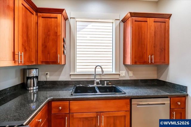 1292 Barnabas St NW, Salem, OR 97304