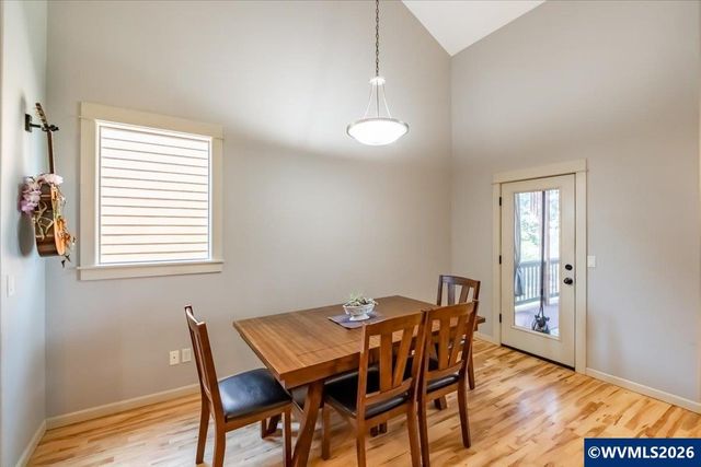 1292 Barnabas St NW, Salem, OR 97304