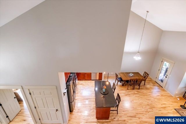 1292 Barnabas St NW, Salem, OR 97304