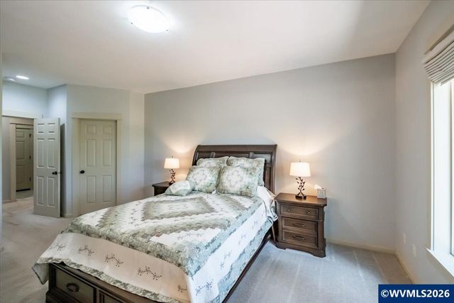 1292 Barnabas St NW, Salem, OR 97304