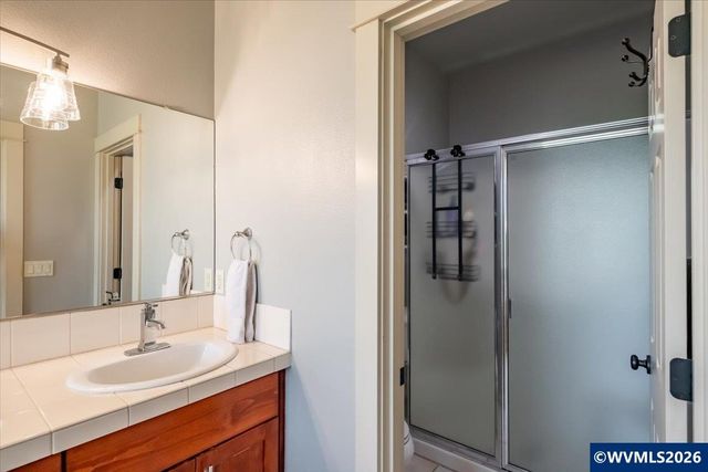 1292 Barnabas St NW, Salem, OR 97304