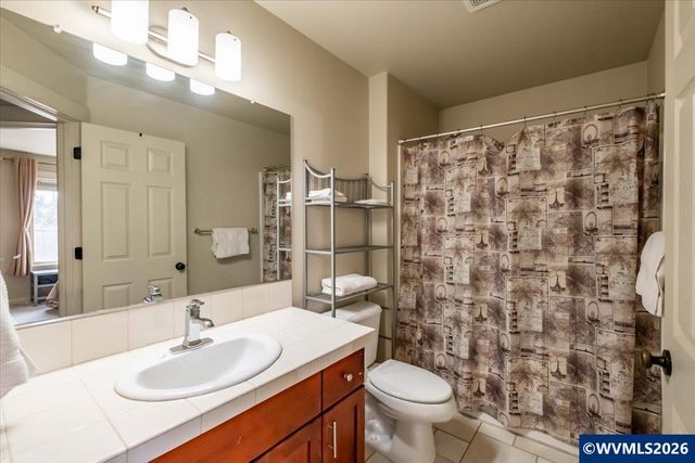 1292 Barnabas St NW, Salem, OR 97304