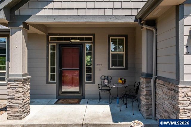 1292 Barnabas St NW, Salem, OR 97304