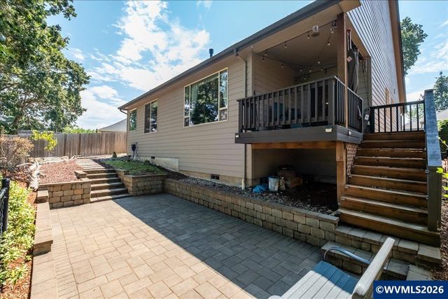 1292 Barnabas St NW, Salem, OR 97304