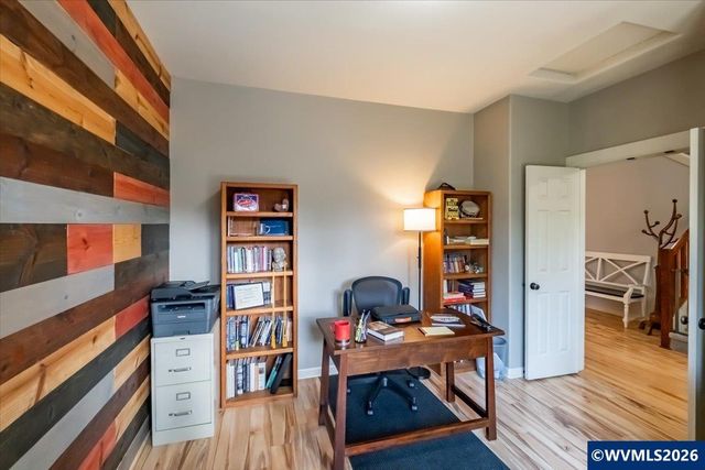 1292 Barnabas St NW, Salem, OR 97304