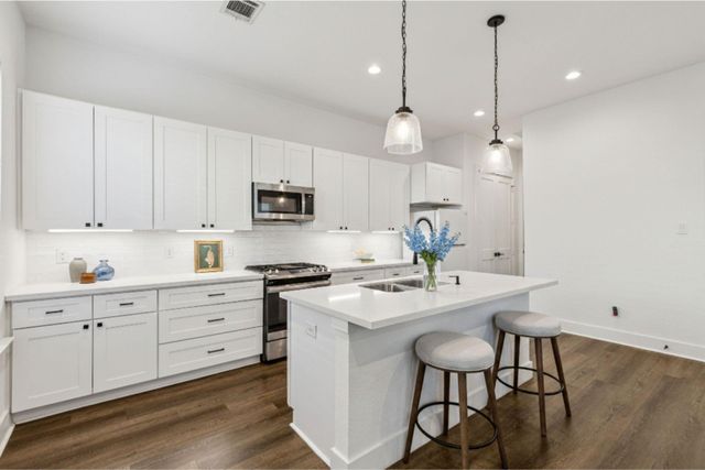 1230 Mcneil Street, Houston, TX 77009