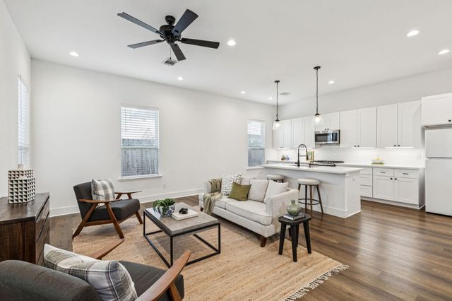 1230 Mcneil Street, Houston, TX 77009