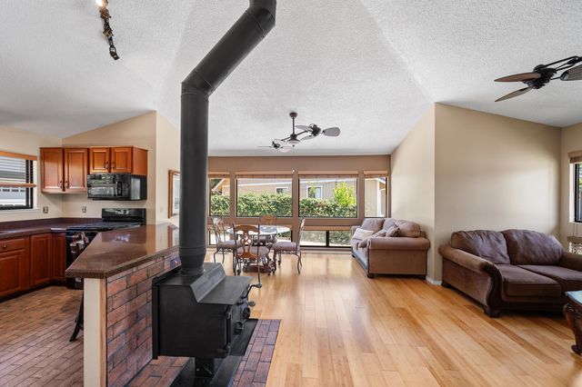 2680 Oriole Drive, Red Bluff, CA 96080