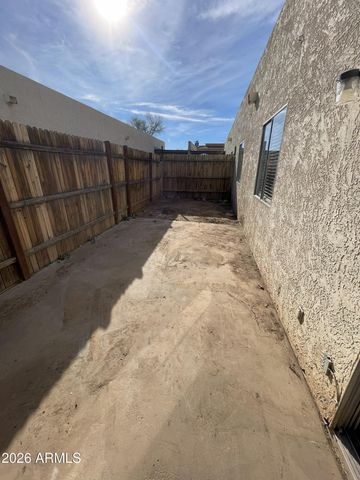 6527 N 67TH Avenue 103, Glendale, AZ 85301