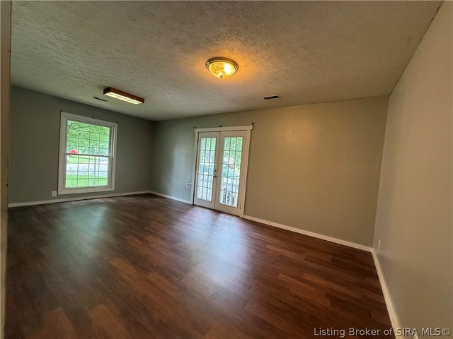 1103 Walford Drive, Jeffersonville, IN 47130