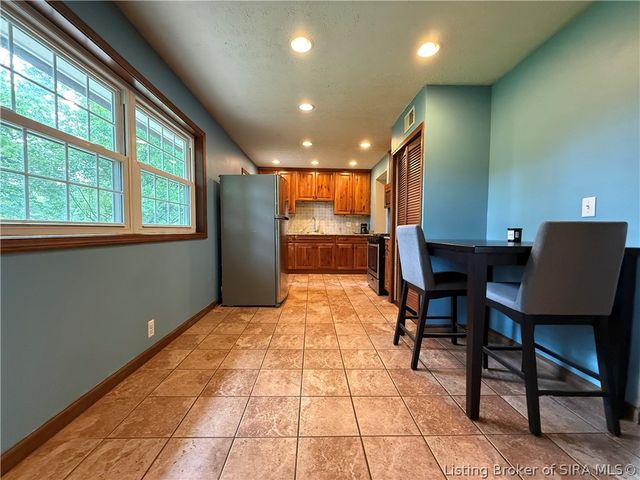 1103 Walford Drive, Jeffersonville, IN 47130