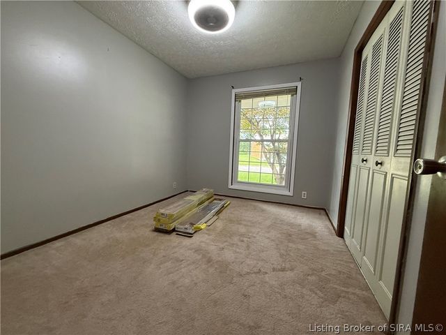 1103 Walford Drive, Jeffersonville, IN 47130