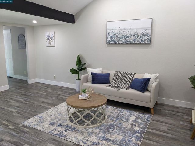 1430 Indian Ln, Concord, CA 94521