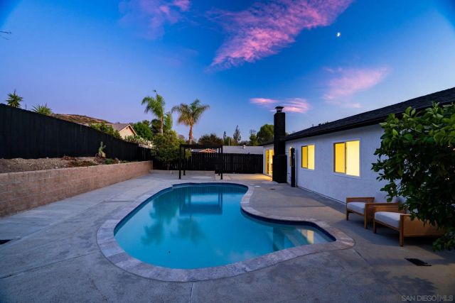 12505 Mustang Dr, Poway, CA 92064