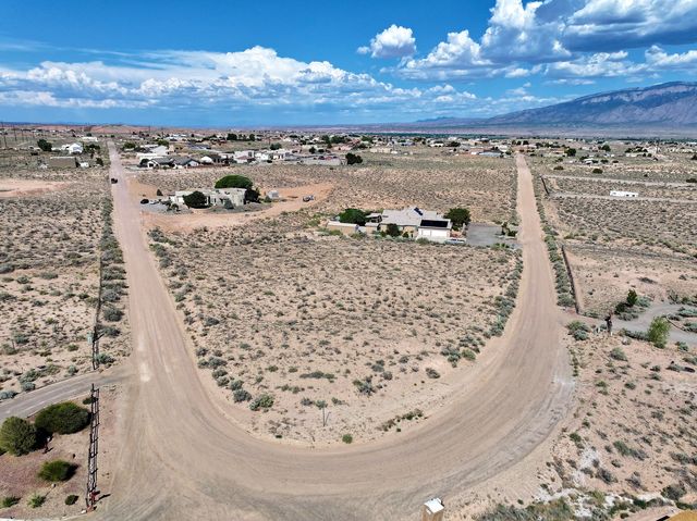 4401 16th Avenue NE, Rio Rancho, NM 87144