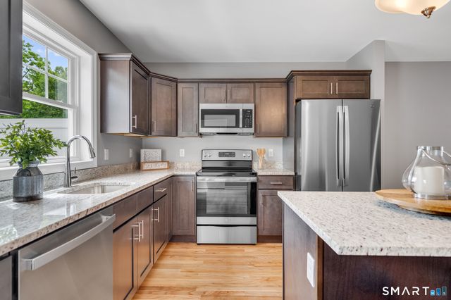 88 Woodhouse Avenue 3, Wallingford, CT 06492