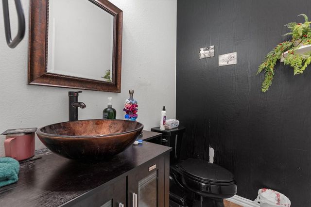 1047 Giberson WAY, Buda, TX 78610