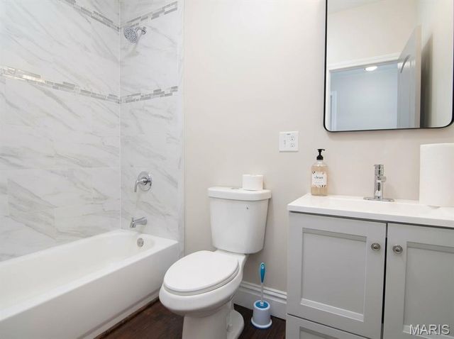 2827 Oregon Avenue, St Louis, MO 63118