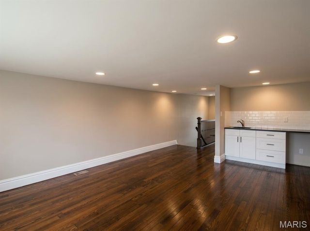 2827 Oregon Avenue, St Louis, MO 63118