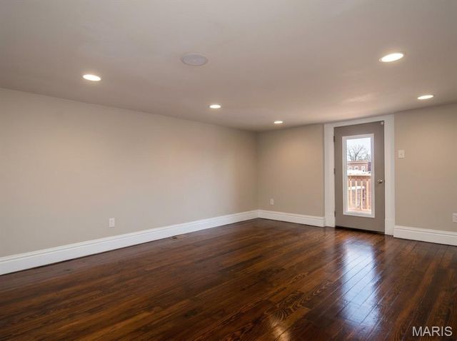 2827 Oregon Avenue, St Louis, MO 63118