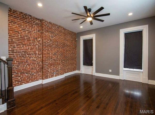 2827 Oregon Avenue, St Louis, MO 63118