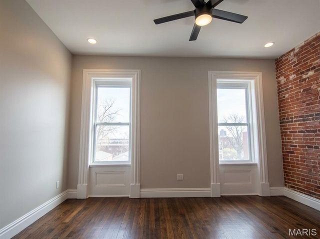 2827 Oregon Avenue, St Louis, MO 63118