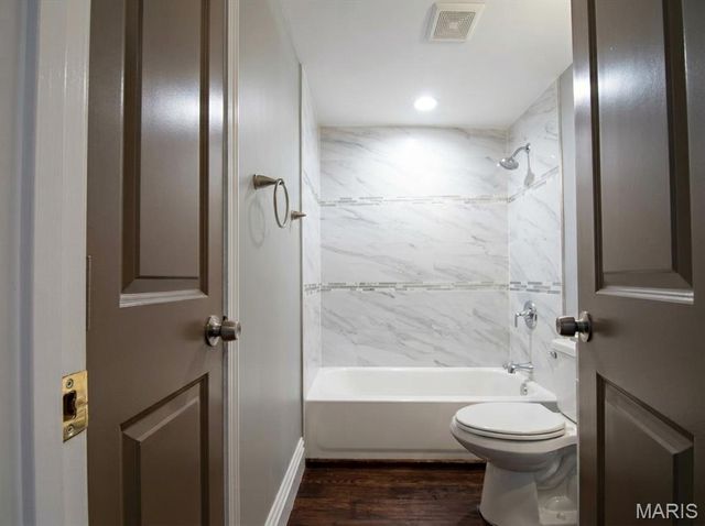 2827 Oregon Avenue, St Louis, MO 63118