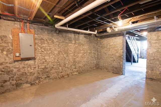 2827 Oregon Avenue, St Louis, MO 63118