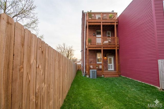 2827 Oregon Avenue, St Louis, MO 63118