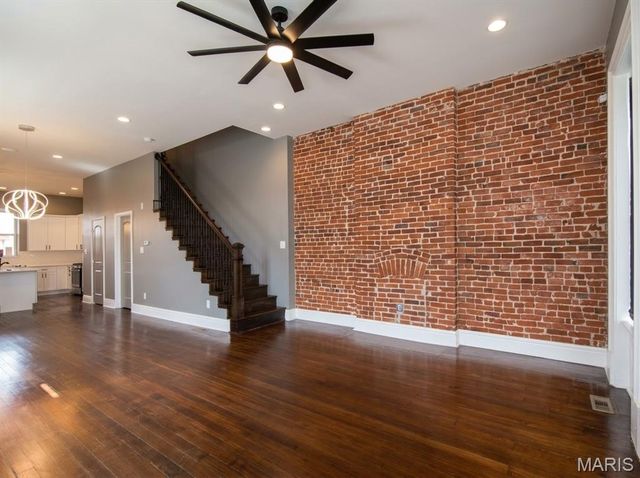 2827 Oregon Avenue, St Louis, MO 63118