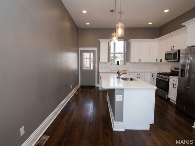 2827 Oregon Avenue, St Louis, MO 63118