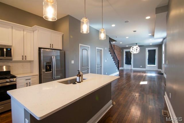 2827 Oregon Avenue, St Louis, MO 63118