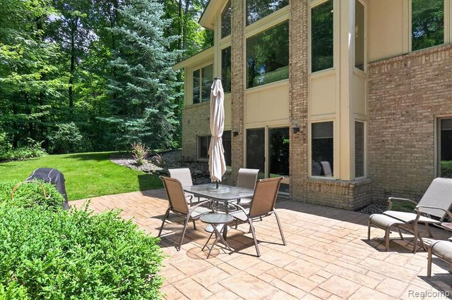 5388 Hartland Road, Fenton, MI 48430
