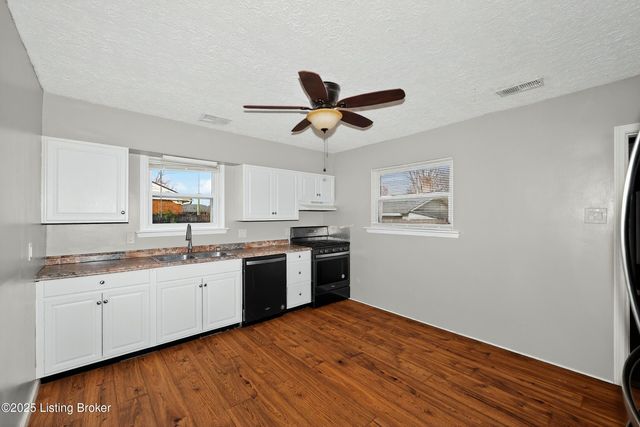 1605 Lou Gene Ave, Louisville, KY 40216