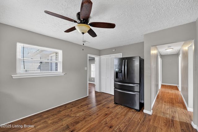 1605 Lou Gene Ave, Louisville, KY 40216